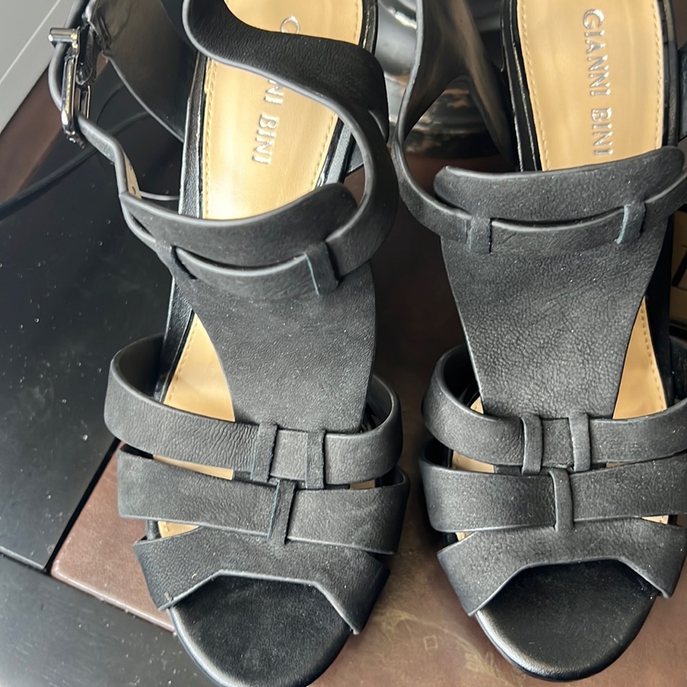 Gianni Bini wedge sandals